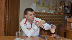 Яковлевские кадеты пообщались с известным спортсменом-стрелком Николаем Суворовым