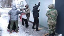 Народные костюмы убрали из автобусных остановок в Белгороде 