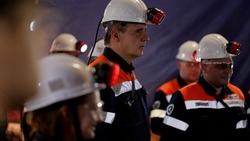 Вячеслав Гладков поздравил ЯГОК с 25-миллионной тонной добытой руды