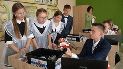 Вячеслав Гладков поручил проинформировать родителей о новых требованиях к школьной форме 