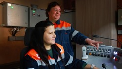 На Яковлевском ГОКе ответственность за спуск и подъём в шахту лежит на хрупких женских плечах