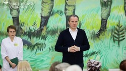 Вячеслав Гладков заехал в ПВР с жителями приграничья в Старом Осколе 