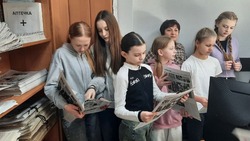 Участницы хореографических коллективов побывали с экскурсией в редакции газеты «Победа»