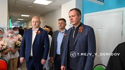 Вячеслав Гладков поздравил детей в онкогематологическом отделении с Пасхой