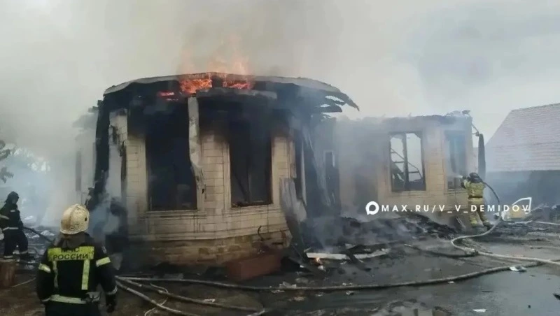 Мэр Белгорода показал последствия атаки беспилотника по частному дому