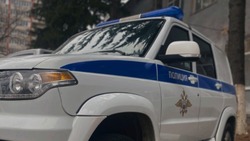 Мужчина устроил конфликт с супругой возле цветочной палатки в Белгороде 