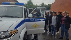 Яковлевские полицейские организовали для старшеклассников День открытых дверей
