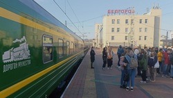 Белгородские школьники совершили первую поездку на туристическом ретропоезде в Прохоровку