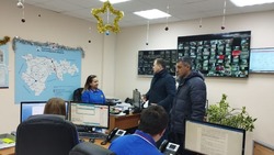  Олег Медведев поздравил с Новым годом работников экстренных служб Яковлевского округа 