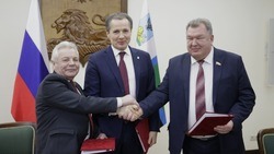 Вячеслав Гладков подписал соглашение о гарантиях мобилизованным на три года 