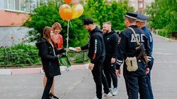 Белгородские госавтоинспекторы осуществили мечту особенного ребенка в преддверии Дня защиты детей