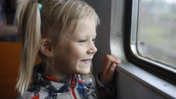 Госдума РФ одобрила введение бесплатного проезда в электричках для детей до 7 лет
