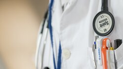 Россияне смогут получить больше услуг по полису ОМС в 2021 году