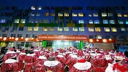 Десант Дедов Морозов высадился на крышу ДОКБ в Белгороде