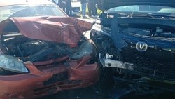 Две иномарки столкнулись на трассе в Яковлевском округе