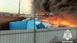 МЧС Белгородской области сообщило о крупном пожаре в городе Строителе