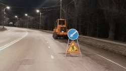 Проблемную дорогу по улице Костюкова закончат ремонтировать по новой технологии к октябрю 2022 года