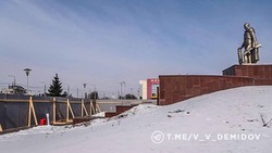 Строители приступили к капремонту мемориала «Павшим героям» в Белгороде