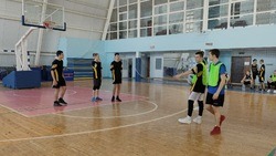 Первенство города Строителя по стритболу прошло среди школьников на базе ФОКа «Олимпийский»
