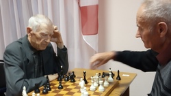 Яковлевские ветераны сразились в открытом первенстве по шахматам в городе Строителе