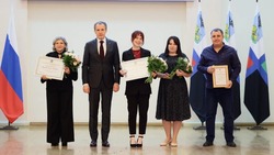 Солистка ансамбля «Златозоренька» Карина Корчинская стала обладателем губернаторской стипендии