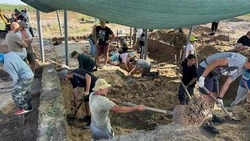 Белгородские студенты участвовали в раскопках похожего на древний храм сооружения