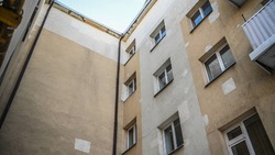 Рабочие восстановили остекление в 1131 жилом помещении после массированных обстрелов Белгорода