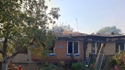 Дрон-камикадзе ВСУ атаковал микроавтобус на въезде в село Белгородского района 