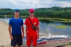 Белгородские спасатели достали тонущего ребёнка из воды 