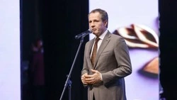 Вячеслав Гладков поздравил белгородцев с Днём российского предпринимательства