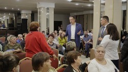 Губернатор Белгородской области Вячеслав Гладков встретился с жителями Журавлёвки и Нехотеевки