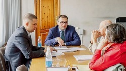 Глава администрации Яковлевского округа Олег Медведев провёл личный приём граждан