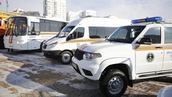 Вячеслав Гладков передал новую технику белгородским пожарным