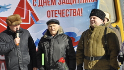 Яковлевские артисты адресно поздравили ветеранов войны с праздником в городе Строителе