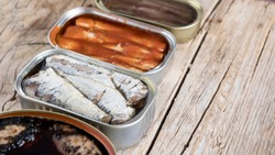 Рыбные консервы значительно выросли в цене в РФ за год
