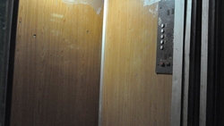 Ничто не вечно под тобой! Как в Яковлевском городском округе меняют старые лифты на новые