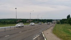 Рабочие сделают недостающее освещение на дороге «Дубовое – Таврово» в 2024 году