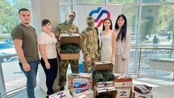 Белгородские сотрудники Соцфонда РФ передали помощь российским бойцам 