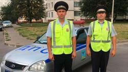 Белгородские инспекторы ДПС помогли быстро доставить женщину в роддом