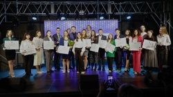 Вячеслав Гладков вручил персональные стипендии 20 белгородским активистам 