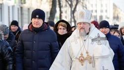  Губернатор Вячеслав Гладков вместе с белгородцами принял участие в Рождественском Крестном ходе