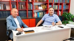Глава администрации Яковлевского округа Олег Медведев в новом формате пообщался с жителями