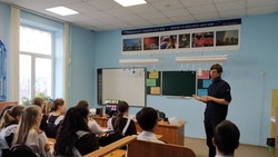 Делегация иностранцев посетила первую томаровскую школу в рамках областного семинара