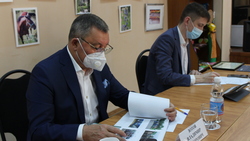 Депутат Владимир Зотов провёл личный приём граждан в Яковлевском городском округе