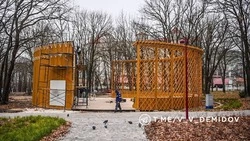 Рабочие выполнили строительство открытого кинотеатра в Белгороде на 90%  