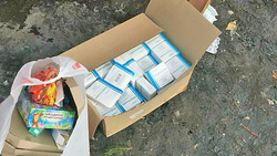 Коробки с лекарствами оказались на свалке в городе Строителе