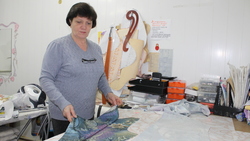 Повелительница иголок и ниток. Лариса Юртаева вернулась из Сибири в родное Яковлево