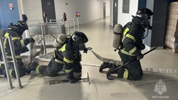 Белгородские огнеборцы провели учения в спорткомплексе «Белгород-Арена»