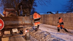 Коммунальные службы начали устранять последствия ледяного дождя в Яковлевского округе