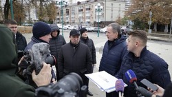 Вячеслав Гладков осмотрел благоустройство парка им. Ленина в Белгороде 